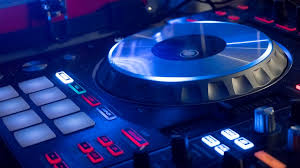 dj.jpg